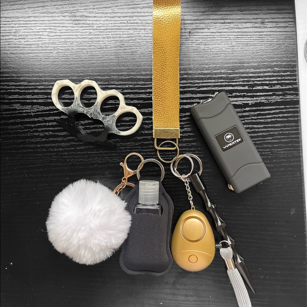 SELF DEFENSE KEYCHAIN